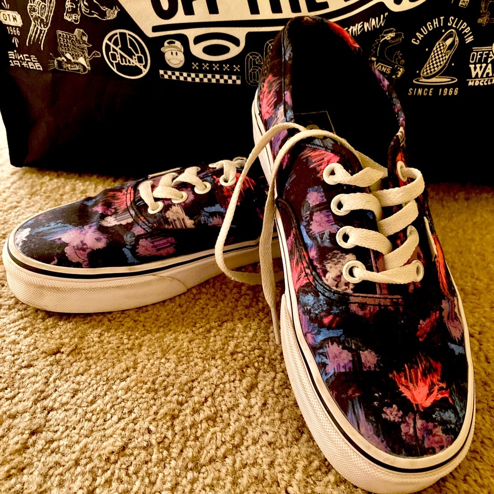 Vans Tennis shoes